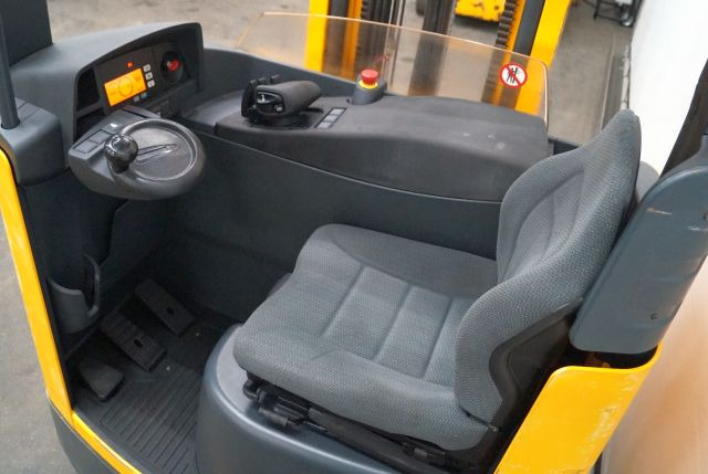 Reach truck Jungheinrich ETV216