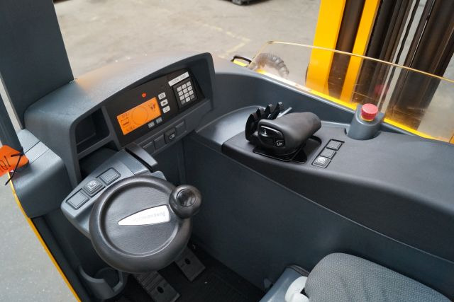 Reach truck Jungheinrich ETV320