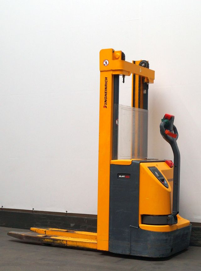 Stacker Jungheinrich EJC10