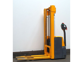 Stacker  Jungheinrich EJC110