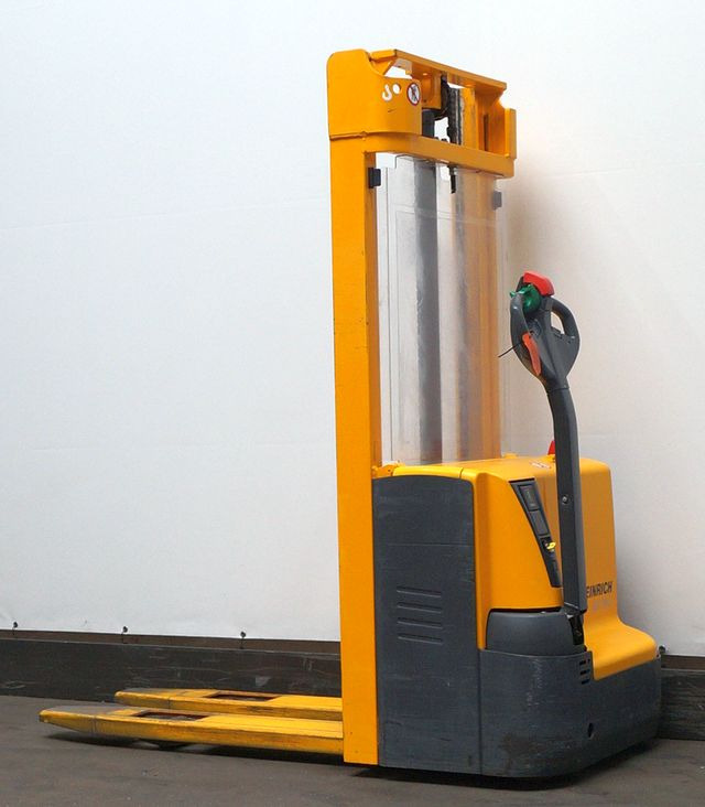 Stacker Jungheinrich EJC110
