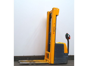 Stacker  Jungheinrich EJC214
