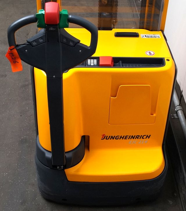 Stacker Jungheinrich EJC214