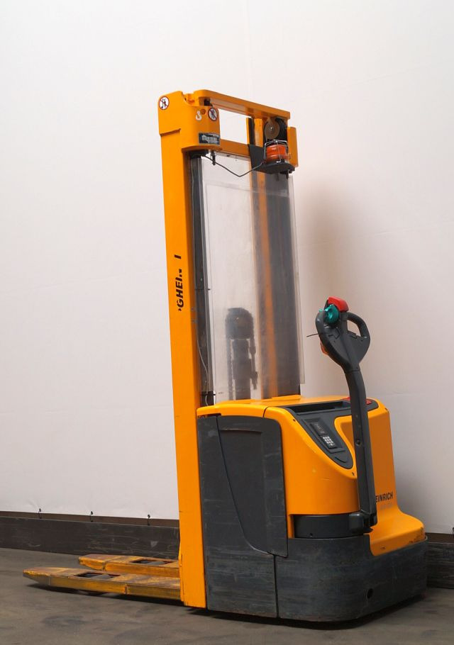 Stacker Jungheinrich  EJC214