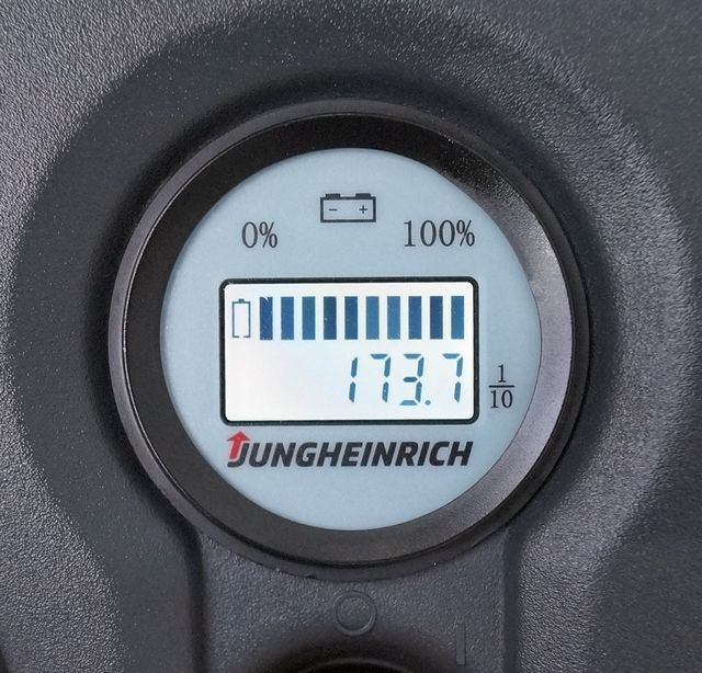 Stacker Jungheinrich EJC M10
