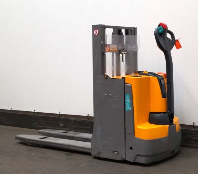 Stacker Jungheinrich EJD118