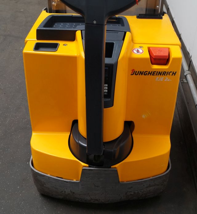 Stacker Jungheinrich EJD220