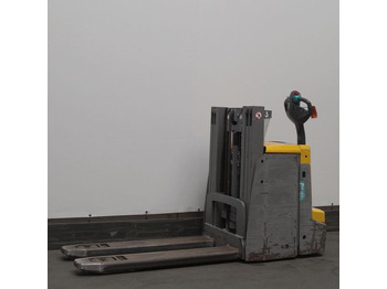 Stacker  Jungheinrich EJD222