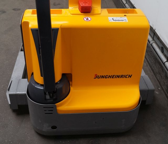 Stacker Jungheinrich EMC B10