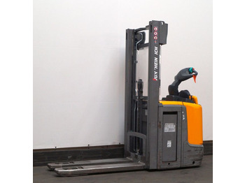 Stacker  Jungheinrich ERC212z