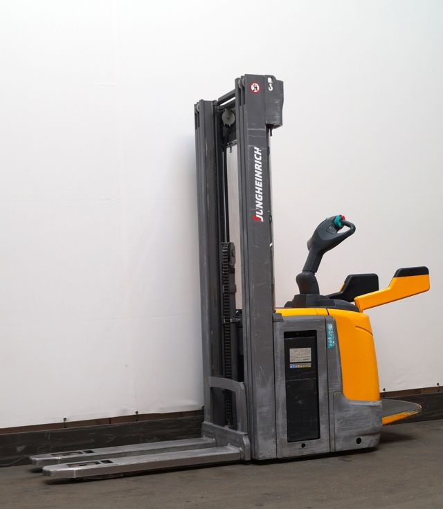 Stacker Jungheinrich ERC214z
