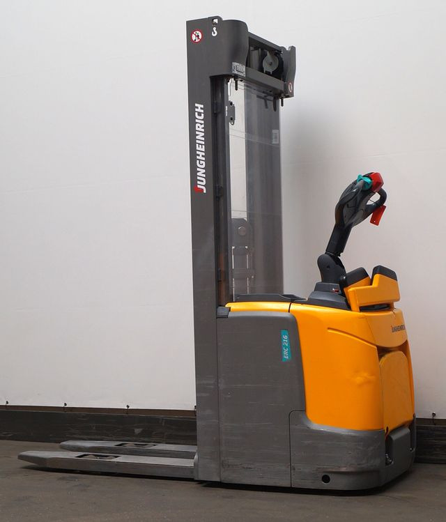 Stacker Jungheinrich ERC216