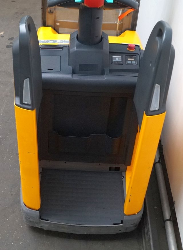 Stacker Jungheinrich ERD220