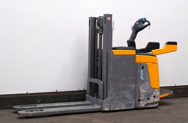 Stacker Jungheinrich ERD220