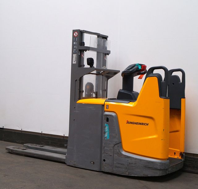 Stacker Jungheinrich ERD220