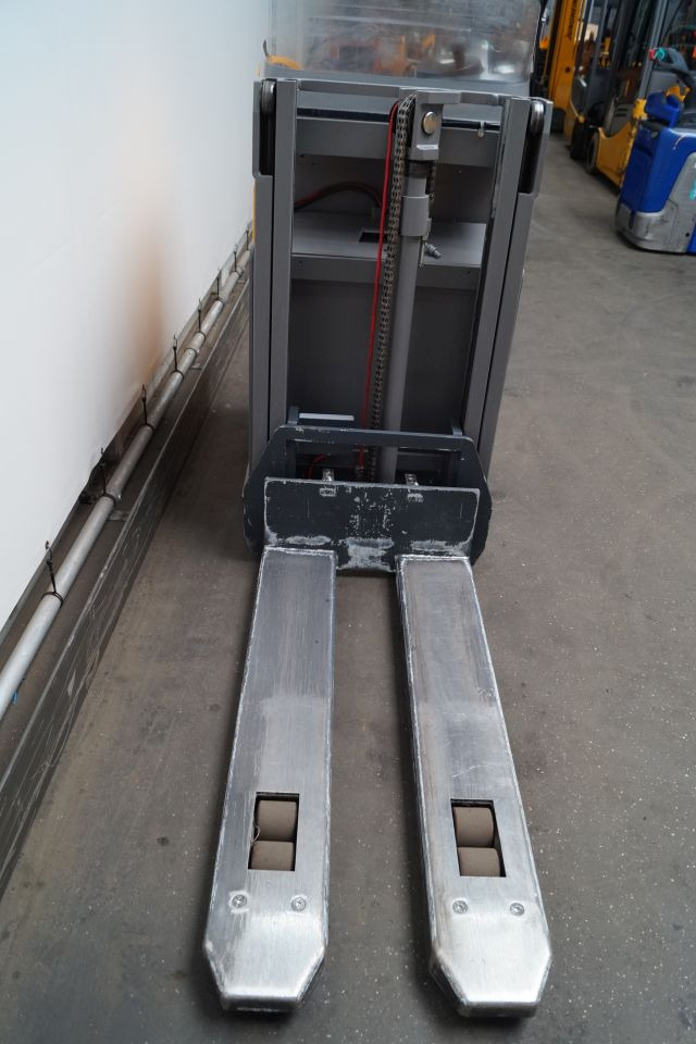 Stacker Jungheinrich ESD120