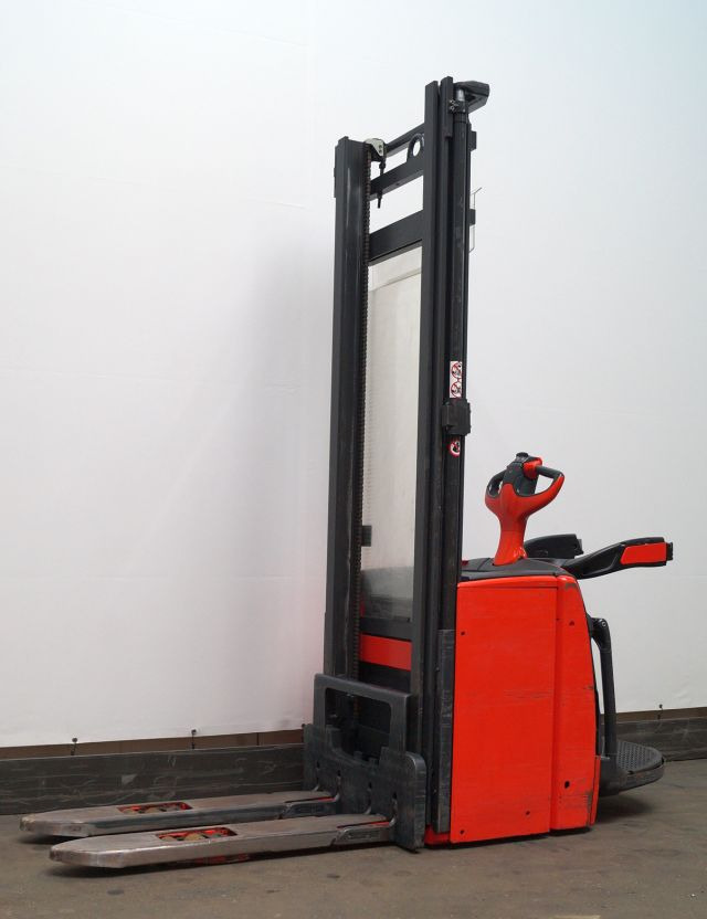 Stacker Linde L16AP