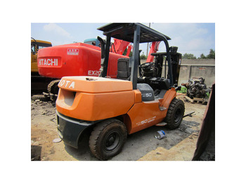 Diesel forklift TOYOTA fd50: picture 1