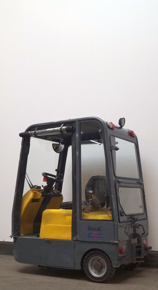 Tow tractor Dec Bull 6N