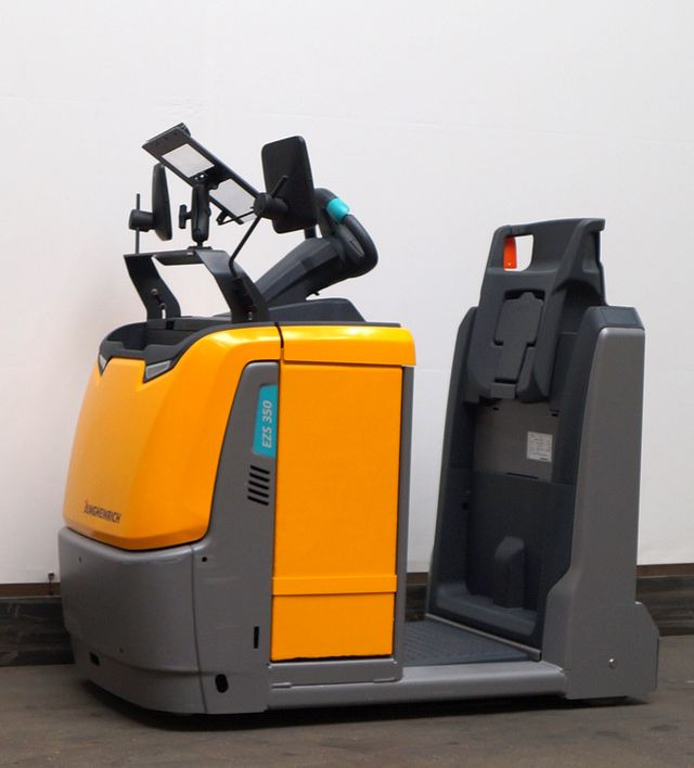 Tow tractor Jungheinrich EZS350