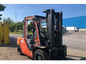 Diesel forklift TOYOTA