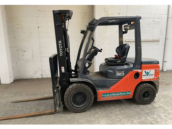 Toyota 52-8 FD F 30  - Diesel forklift: picture 1