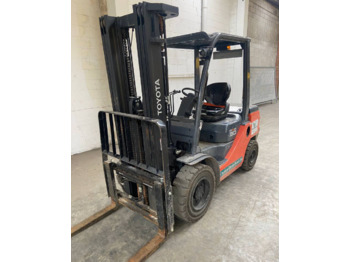 Toyota 52-8 FD F 30  - Diesel forklift: picture 4