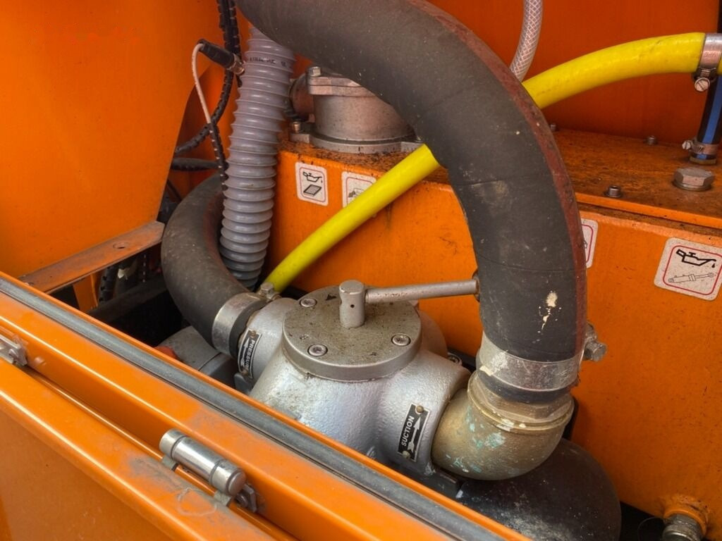 Vacuum truck Ford Ranger combi hydro cleaner Baroclean 4x4: picture 32