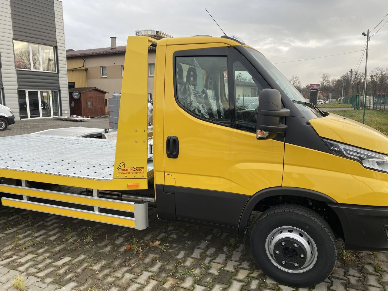 New Tow truck IVECO IVECO DAILY 70C18 laweta Hi-Matic: picture 3