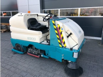 Road sweeper TENNANT 8300 Veeg/schrobmachine: picture 1