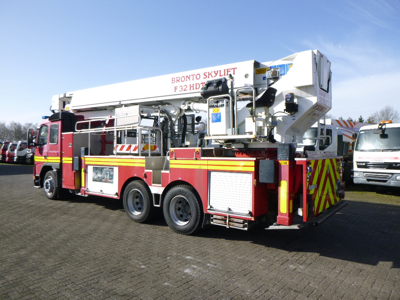 Fire engine Volvo FM12 6x4 RHD Bronto Skylift F32HDT Angloco fire truck: picture 3