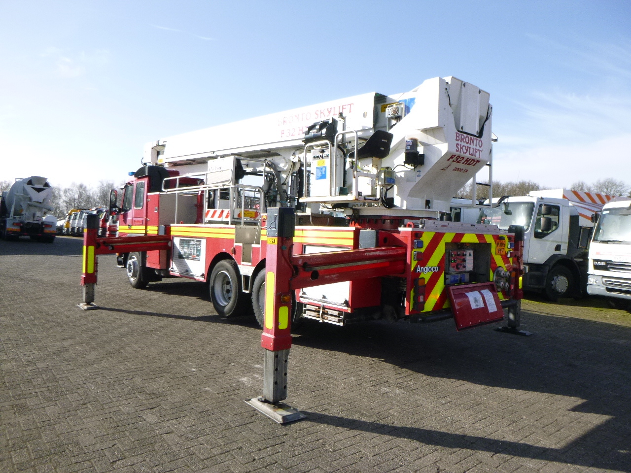 Fire engine Volvo FM12 6x4 RHD Bronto Skylift F32HDT Angloco fire truck: picture 8