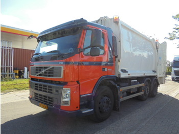 Refuse truck Volvo FM 300 6X2: picture 1