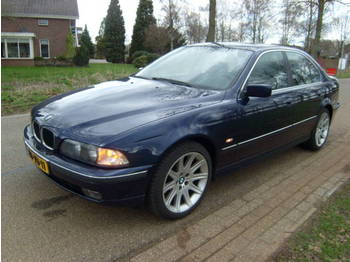 BMW 528i - Car