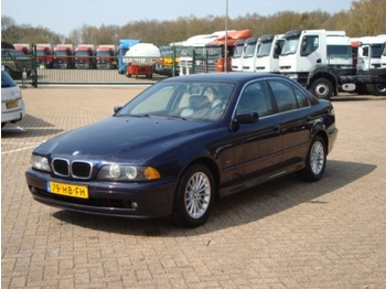  BMW 5 SERIE 525D SEDAN - Car