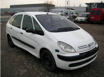Citroen MPV, fabr.CITROEN, type PICASSO, 2.0 HDI, eerste inschrijving 01-01-2006, km-stand 122.000, chassisnr VF7CHRHYB39999468, AIRCO, alle documenten aanwezig - Car