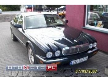 Jaguar XJ8 - Car