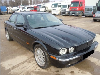 Jaguar XJ8 4.2 - Car