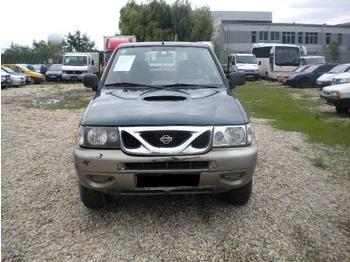 Nissan Terrano II - Car