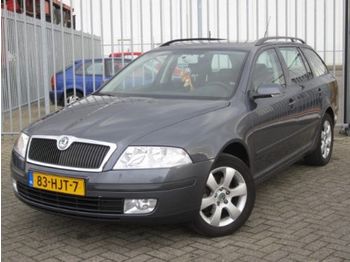 Skoda Octavia Combi 1.6 FSI - Car