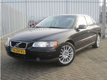 Volvo S60 2.4d - Car