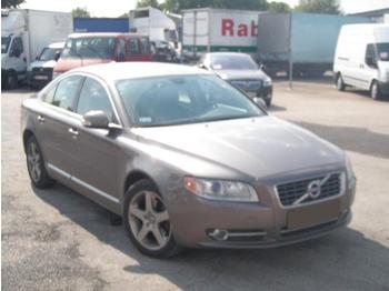 Volvo S80 2.4D MOMENTUM - Car