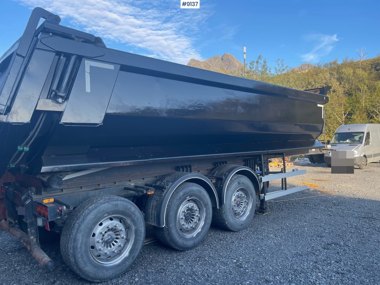 Leasing of  Carnehl tipping semi trailer in good condition Carnehl tipping semi trailer in good condition: picture 2