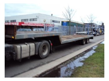 Low loader semi-trailer for transportation of heavy machinery DESOT SNT 24: picture 1