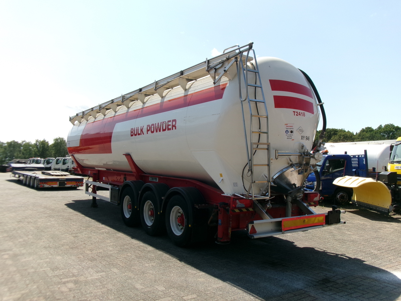 Tanker semi-trailer for transportation of flour Feldbinder Powder tank alu 60 m3 (tipping): picture 3