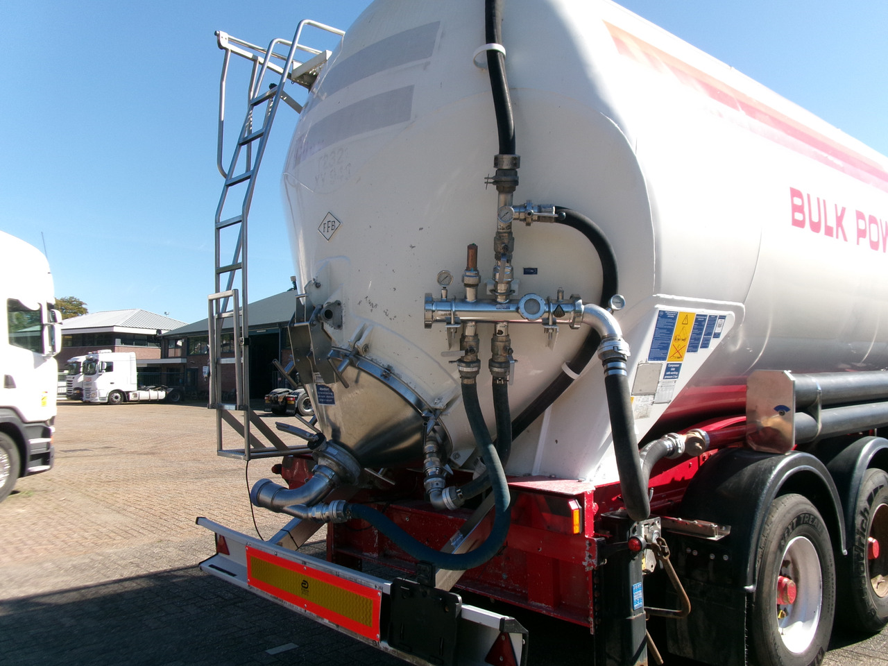 Tanker semi-trailer for transportation of flour Feldbinder Powder tank alu (tipping) 60 m3: picture 12