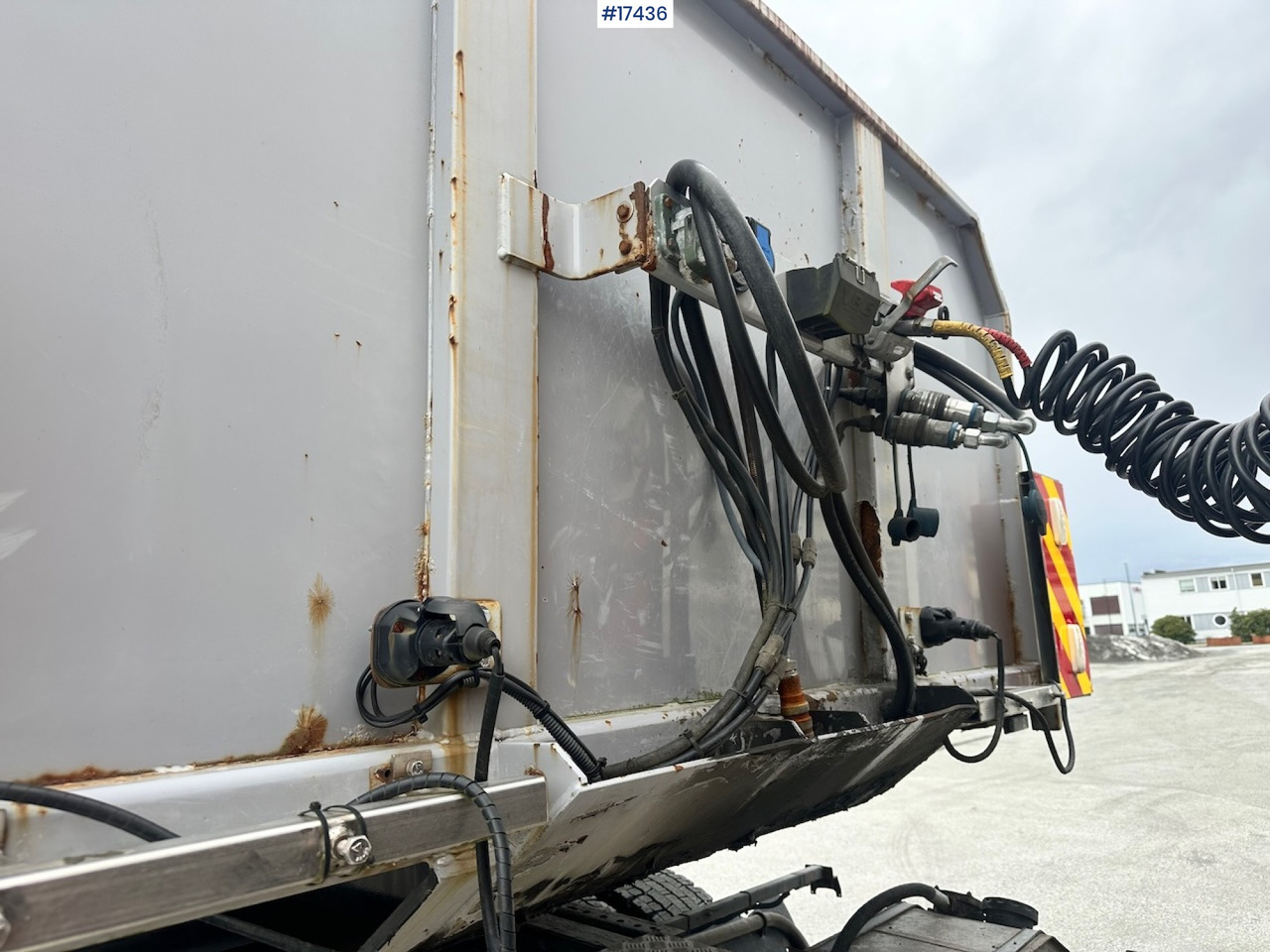 Low loader semi-trailer HFR kransemi: picture 8