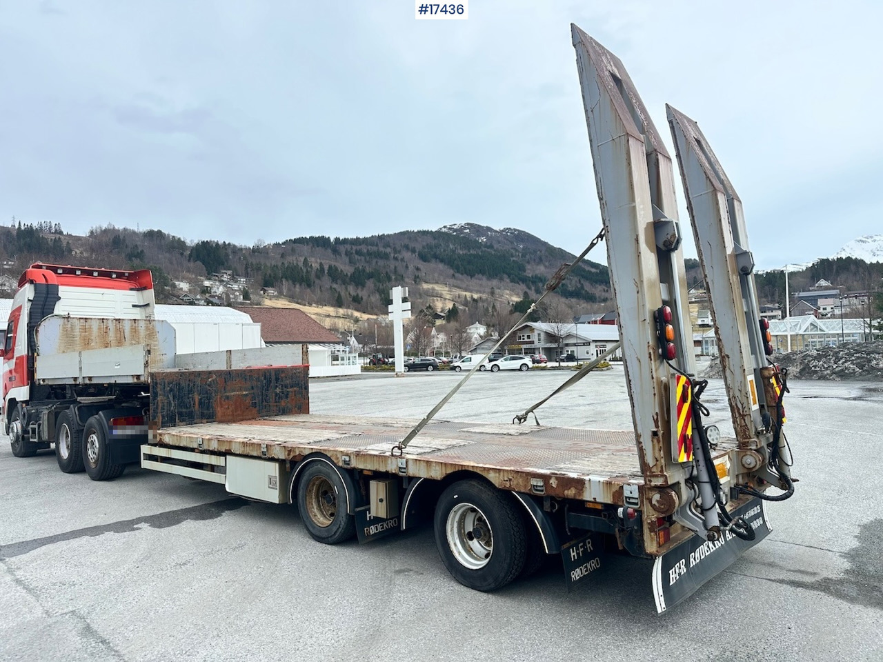 Low loader semi-trailer HFR kransemi: picture 3