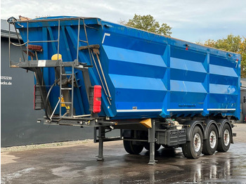 Tipper semi-trailer