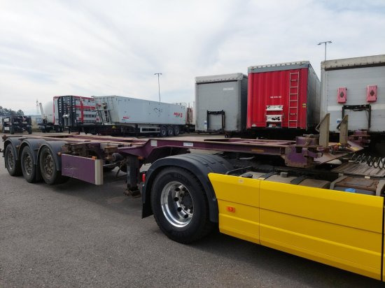 Container transporter/ Swap body semi-trailer M&V 902S, Containerchassis, SLIDER, Ausziehbar, 1X20,2X20,1X40ft 2 Stk. verfügbar: picture 5